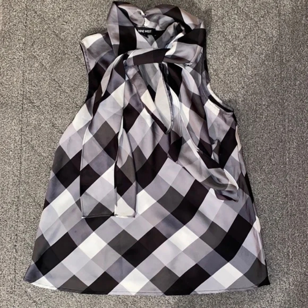 NINE WEST Black and White Diamond Sleeveless Blouse with Bow Tie